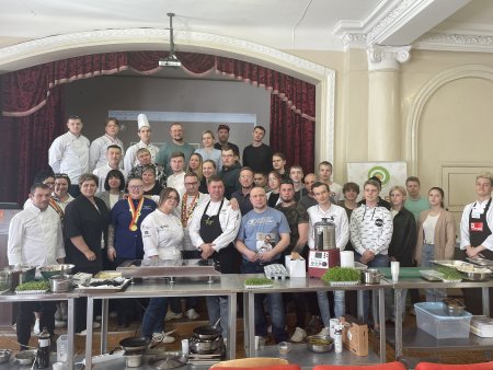 Наш педагог принял участие в ПроФОРУМе Chefs Team для шеф-поваров и шеф-кондитеров в Новосибирске