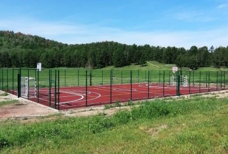 Для юных спортсменов Хакасии в лагере «Баланкуль» открыта спортплощадка стоимостью 4 млн рублей