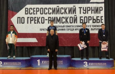 Сергей Чочиев взял бронзу на борцовском турнире памяти Константина Вырупаева